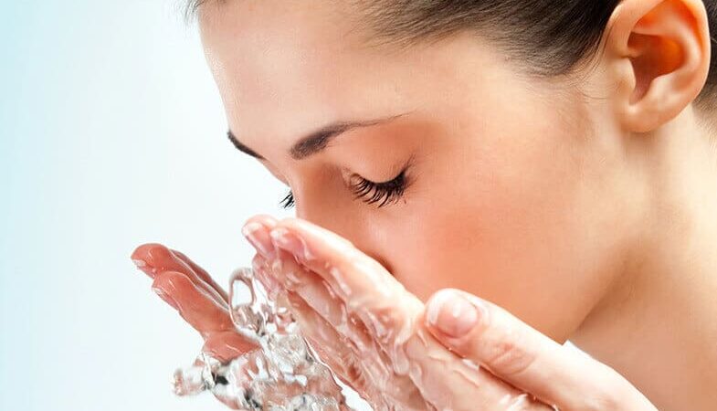 wash-face-with-eyelash-extensions-2